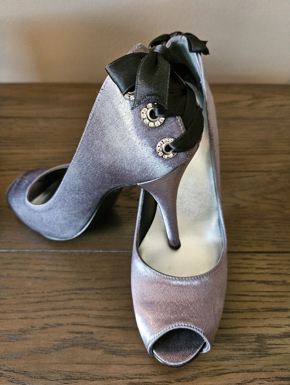 Stuart Weitzman Lute Star Satin Grey (Gray) Crystal Bow Pump